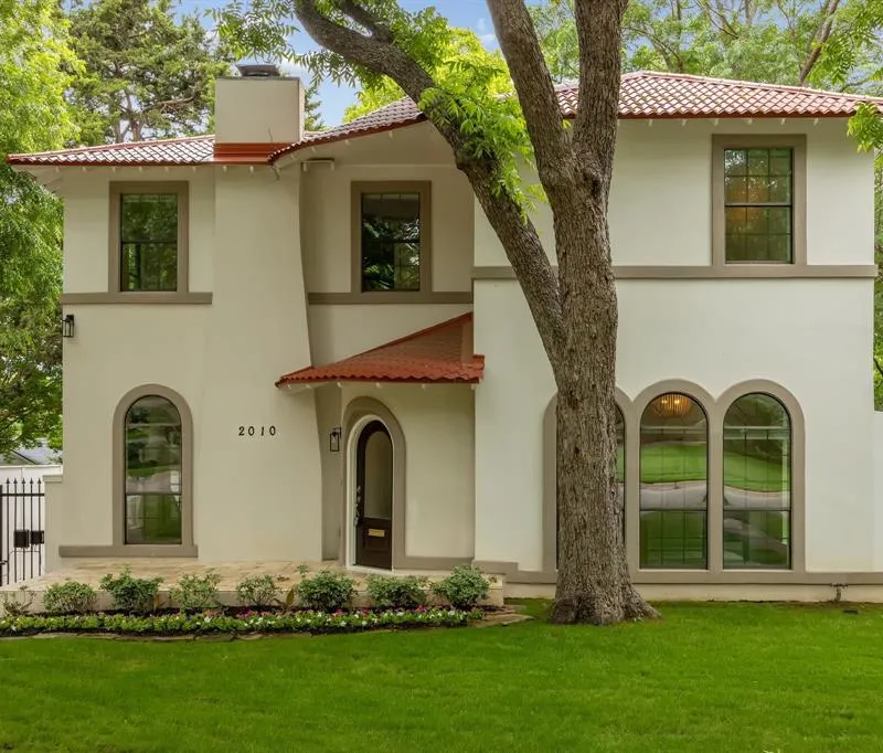 2010 Mayflower Drive, Dallas TX 75208