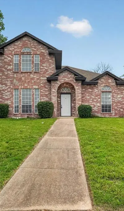 1325 Rosewood Lane, Lancaster TX 75146 - Photo 4