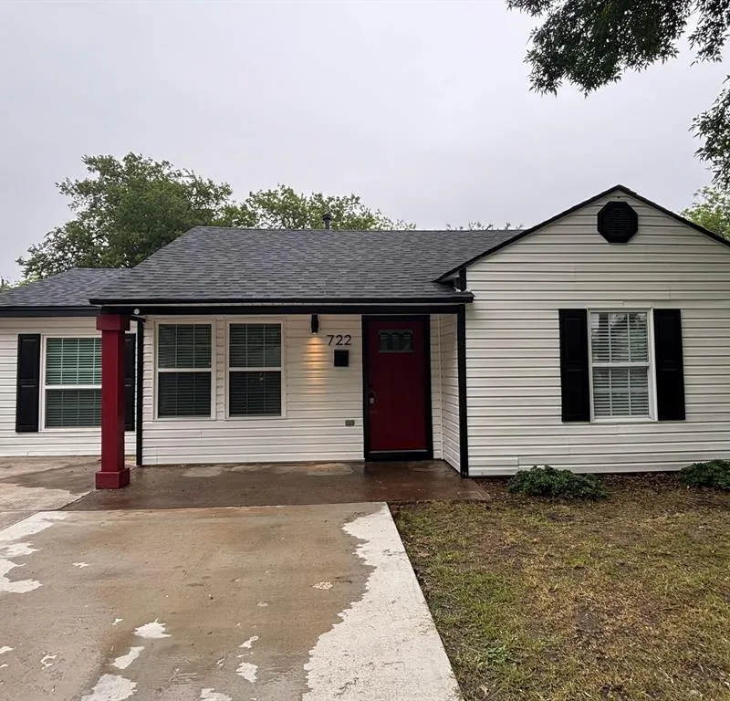 722 SE 11th Street, Grand Prairie TX 75051