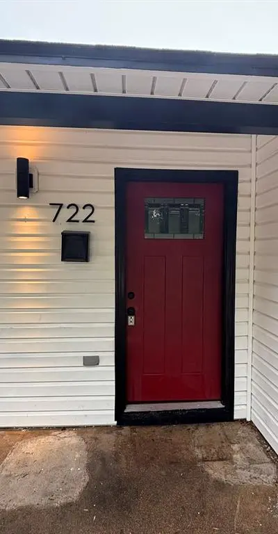 722 SE 11th Street, Grand Prairie TX 75051 - Photo 3