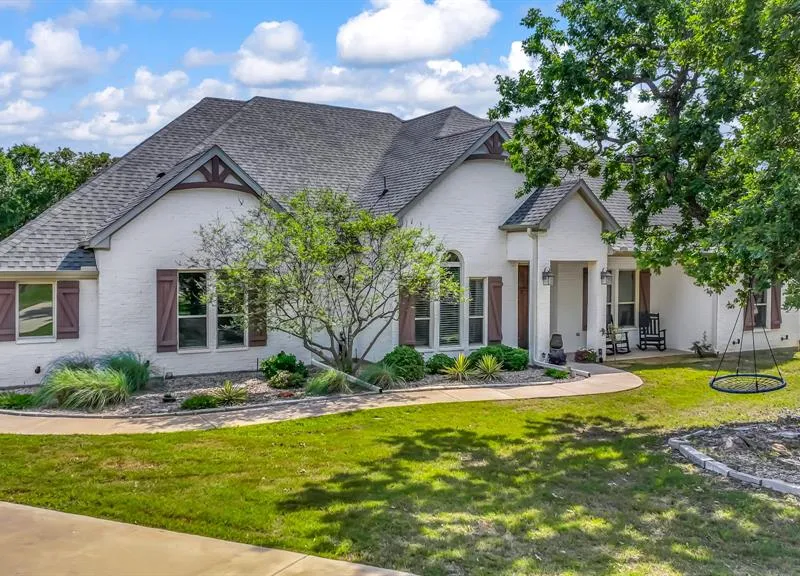 206 El Dorado Trail, Millsap TX 76066