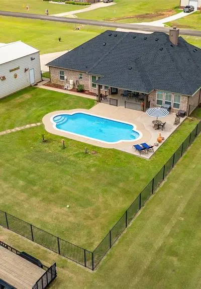 11210 Lakecrest Drive, Sanger TX 76266 - Photo 3