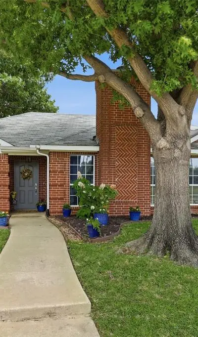 810 Sylvan Creek Drive, Lewisville TX 75067