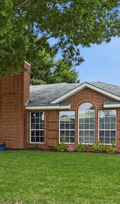 810 Sylvan Creek Drive, Lewisville TX 75067 - Photo 2