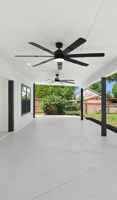 300 Steinman Avenue, Dallas TX 75203 - Photo 5