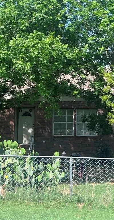 3618 Middlefield Road, Dallas TX 75253 - Photo 2