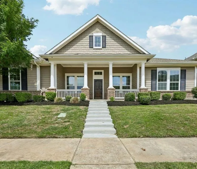 3248 Potters House Way, Dallas TX 75236