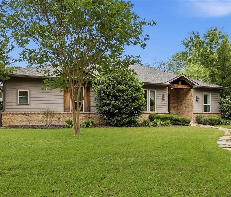 6247 Malvey Avenue, Fort Worth TX 76116