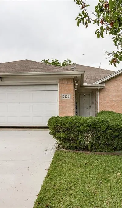 7429 Creekfall Drive, Fort Worth TX 76137 - Photo 2