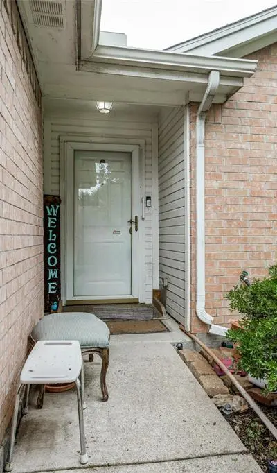 7429 Creekfall Drive, Fort Worth TX 76137 - Photo 4