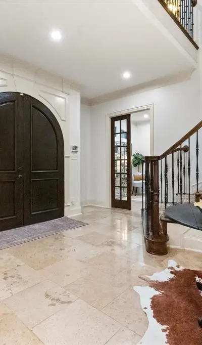 8924 Waterchase Circle, Fort Worth TX 76120 - Photo 5