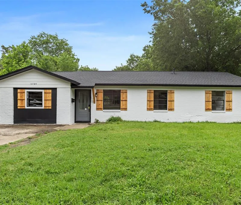 4709 Richards Terrace, Fort Worth TX 76115