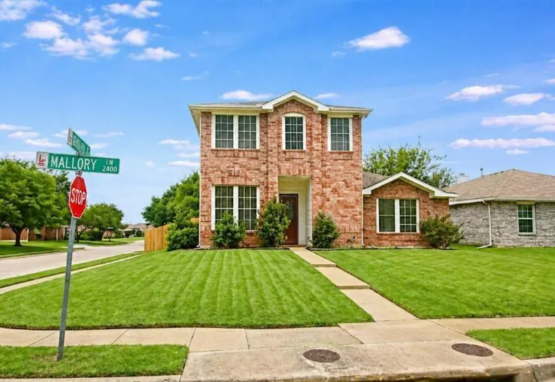 2471 Mallory Lane, Lancaster TX 75134