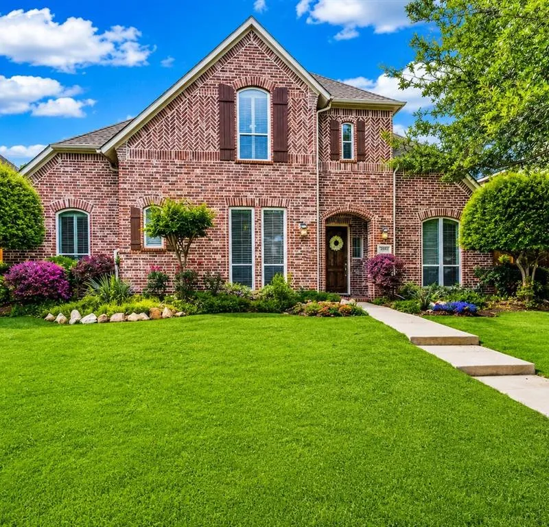 2613 Bitternut Drive, Richardson TX 75082