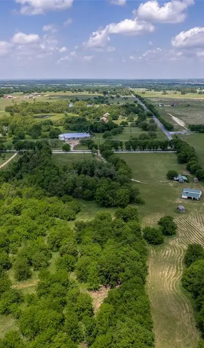 586 Pleasant Home Road, Sherman TX 75092 - Photo 3