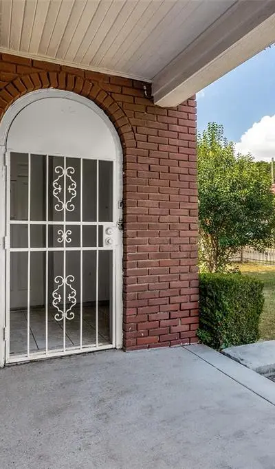 711 S Rosemont Avenue, Dallas TX 75208 - Photo 4