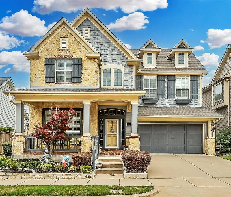 2215 Red Hawk Lane, Euless TX 76039