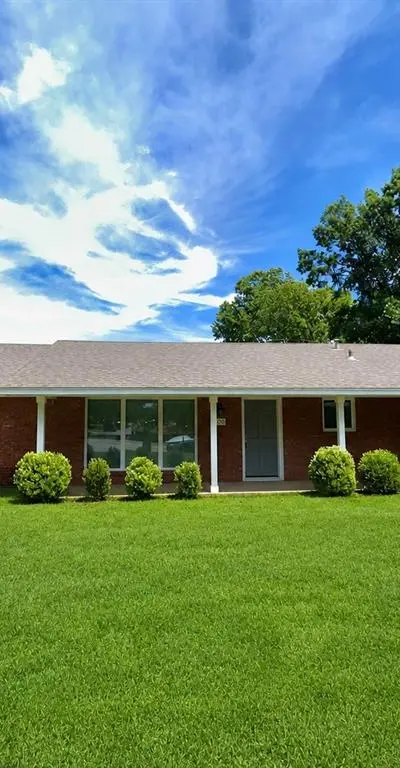 306 Line Drive, Gainesville TX 76240