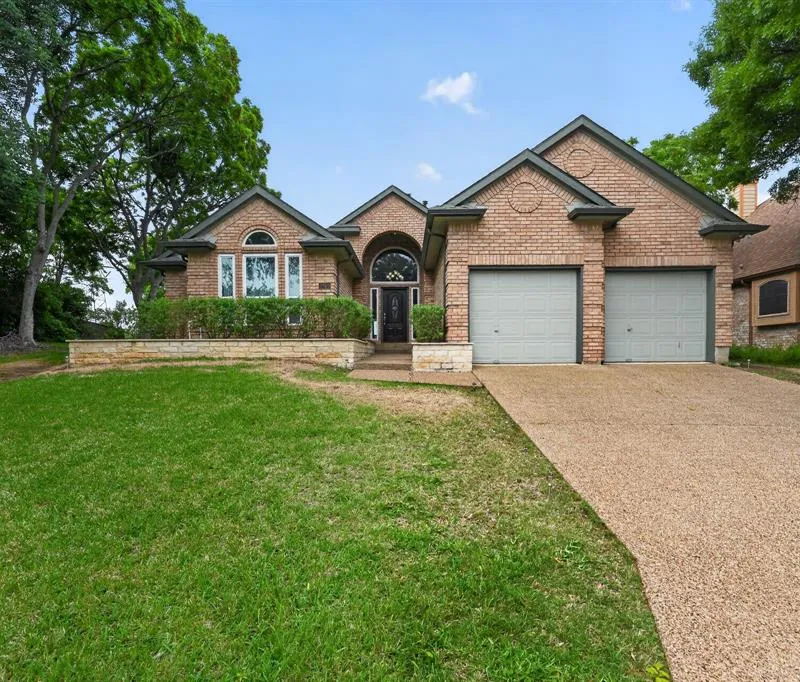 2365 Glen Ridge Drive, Highland Village TX 75077