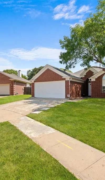 6903 Hawaii Lane, Arlington TX 76016 - Photo 2