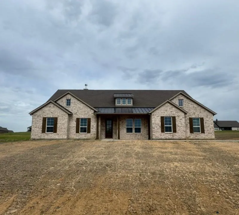 709 Water Side Drive, Van Alstyne TX 75495