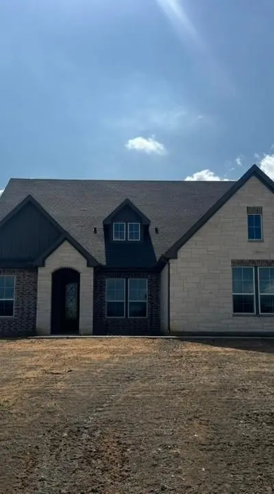 707 Water Side Drive, Van Alstyne TX 75495