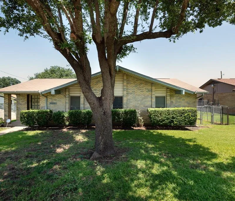 1315 Aldenwood Drive, Dallas TX 75232