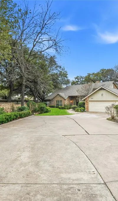 4424 Westridge Avenue, Fort Worth TX 76116 - Photo 2
