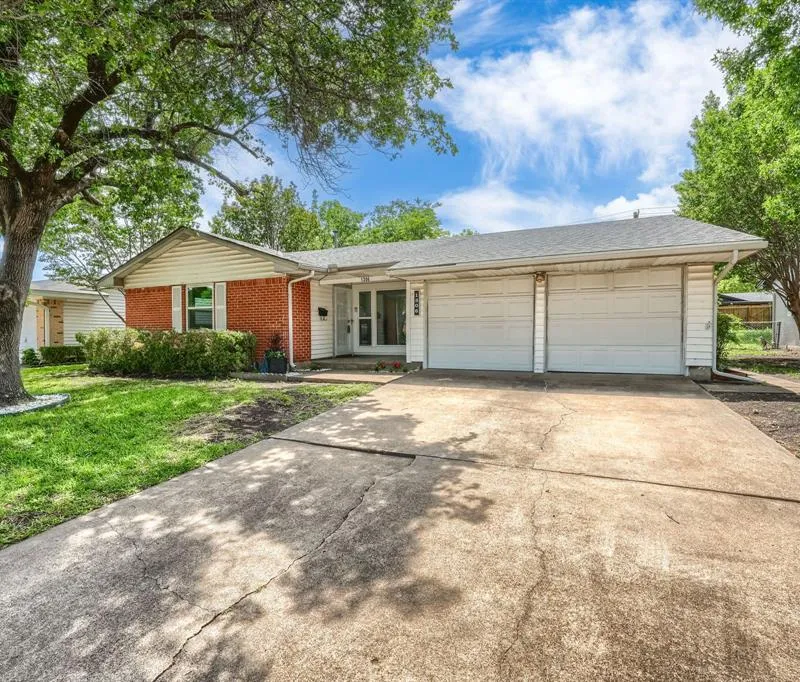 1306 Carroll Drive, Garland TX 75041