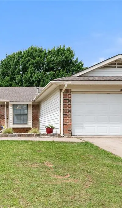 4212 Glen Pines Drive, Arlington TX 76016