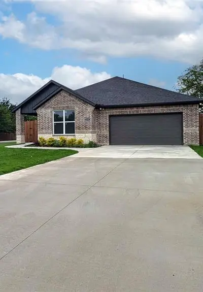 1625 Avenue D, Grand Prairie TX 75051