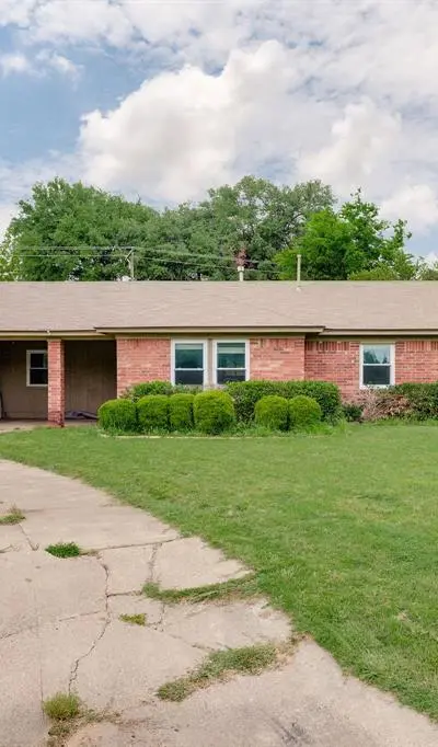 5316 Cahill Oval Street, River Oaks TX 76114