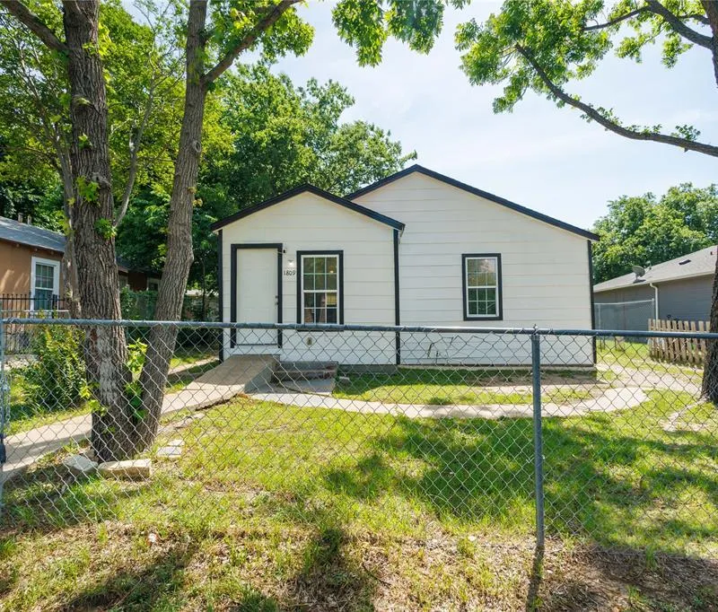 1809 Birdell Street, Fort Worth TX 76105