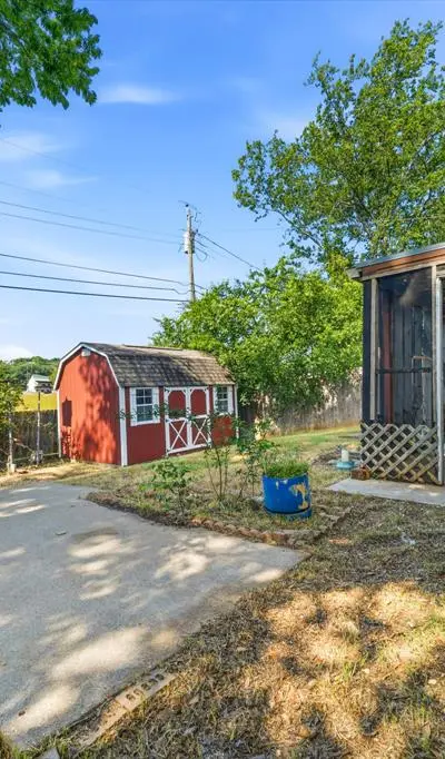 104 Forest Lane, Hillsboro TX 76645 - Photo 2