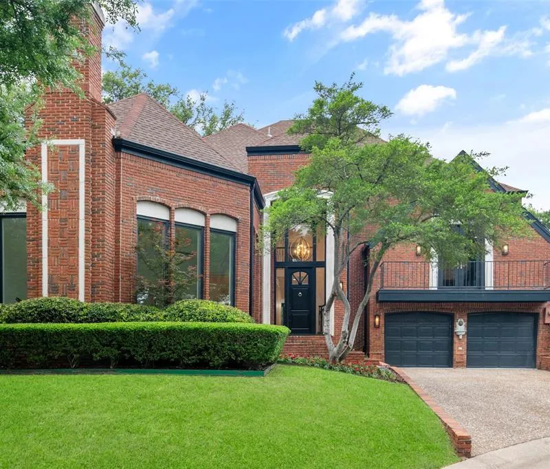 5919 Club Hill Place, Dallas TX 75248