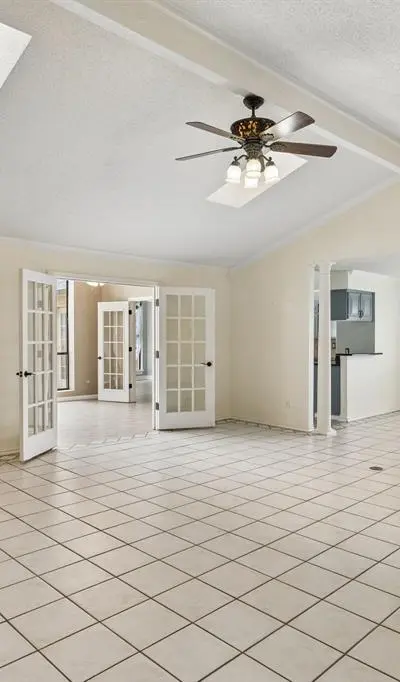 5401 Oak Branch Drive, Arlington TX 76016 - Photo 2
