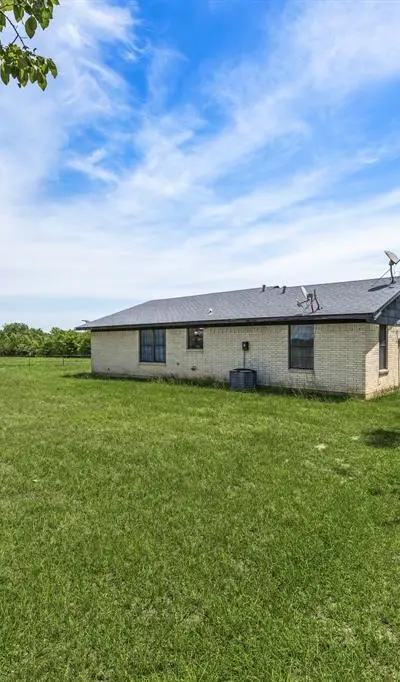10536 County Road 3707, Wills Point TX 75169 - Photo 3