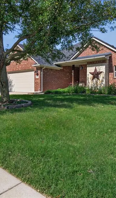 3916 Palomino Drive, Benbrook TX 76116
