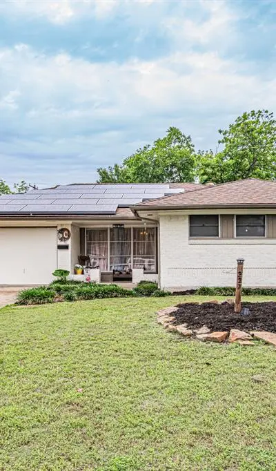 327 Harman Street, Duncanville TX 75116