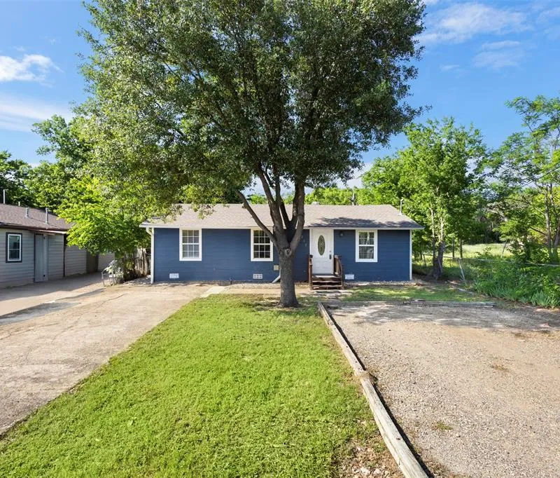 215 E 3rd Street, Ferris TX 75125
