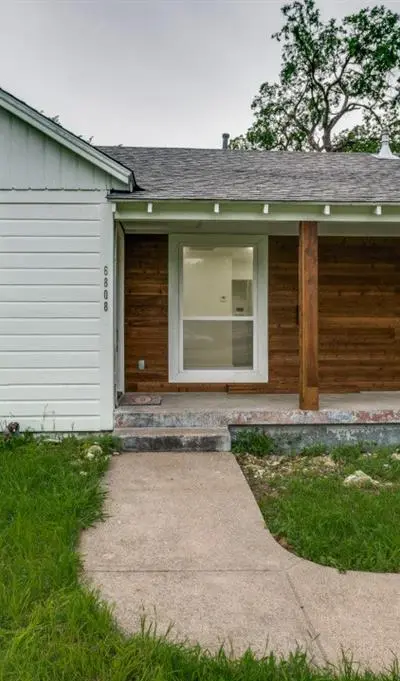6808 Wofford Avenue, Dallas TX 75227