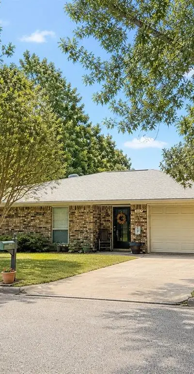 1207 Friona Street, Bowie TX 76230