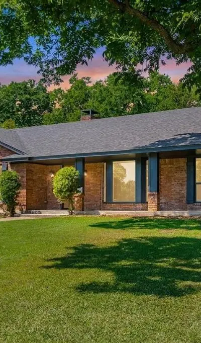101 Hollyhill Lane, Denton TX 76205