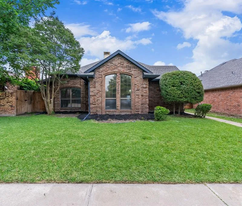 2805 Big Oaks Drive, Garland TX 75044