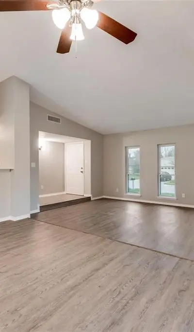 2122 Foxcroft Lane, Arlington TX 76014 - Photo 5