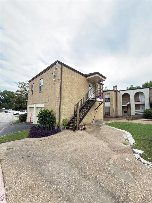 6032 Westridge Lane # 201, Fort Worth TX 76116
