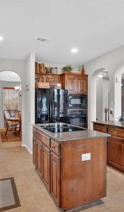 17 Tallwood Lane, Edgecliff Village TX 76134 - Photo 5