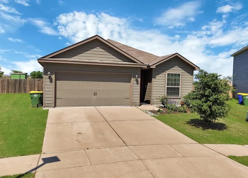 134 Yorktown Court, Venus TX 76084