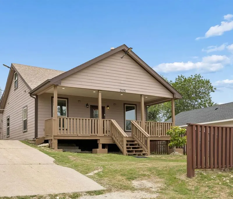 2505 Chester Avenue, Fort Worth TX 76106