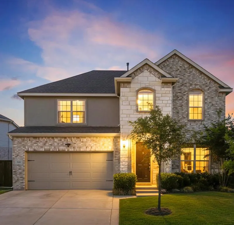 518 N Eagle Point Road, Van Alstyne TX 75495